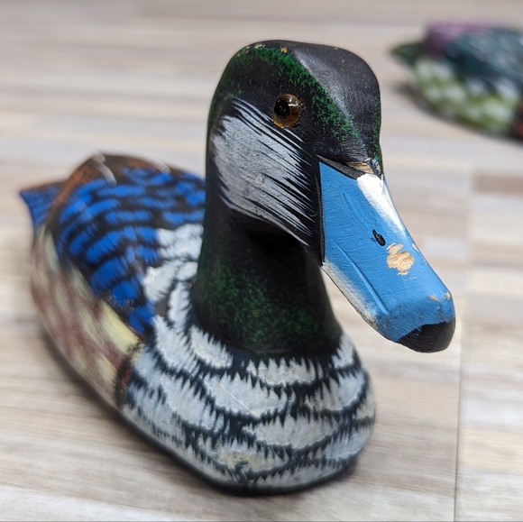 3 Wooden Carved Hand Painted Ducks - Picture 4 of 13